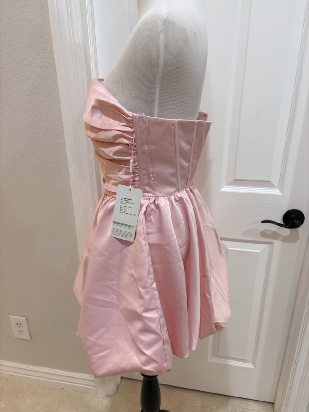 NWT Stacees A-Line Strapless Bubble Homecoming Dress with Pleats Size 2 - Picture 5 of 11